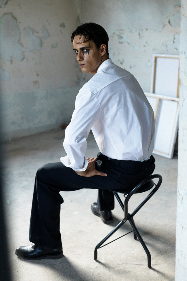 Open collar White shirt