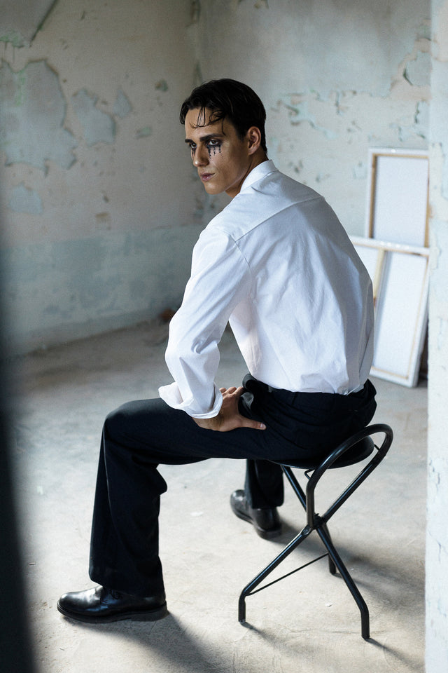 Open collar White shirt