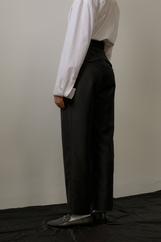 Tailored pleated trousers