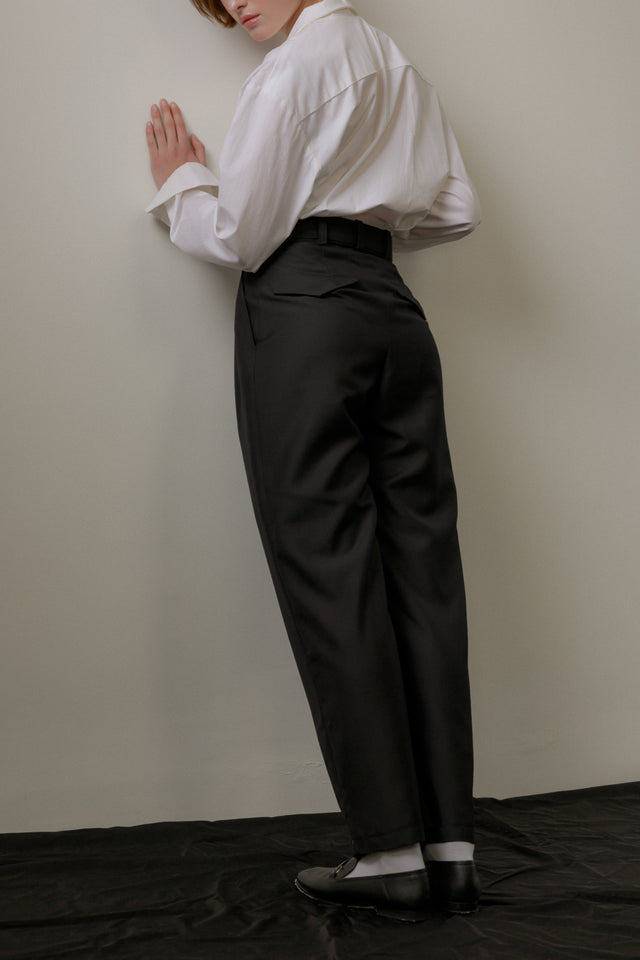Tailored pleated trousers