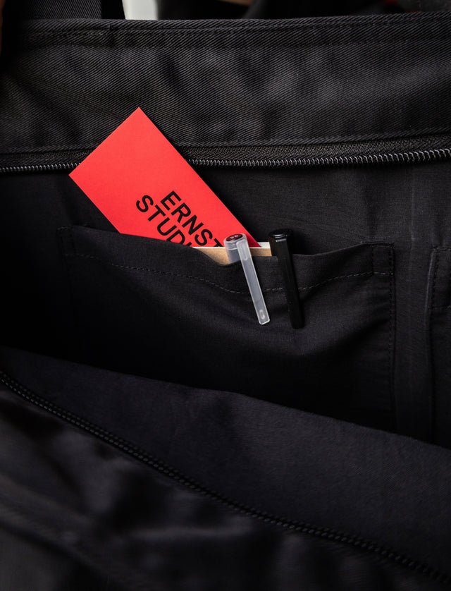 Ernst Tote - Medium/ Black