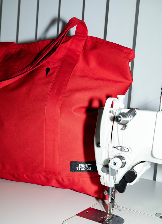 Ernst Tote - Medium/ Red